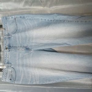 Lee Riders Midrise Capri Jeans